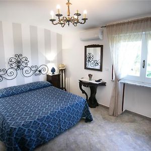 Camera con letto king size